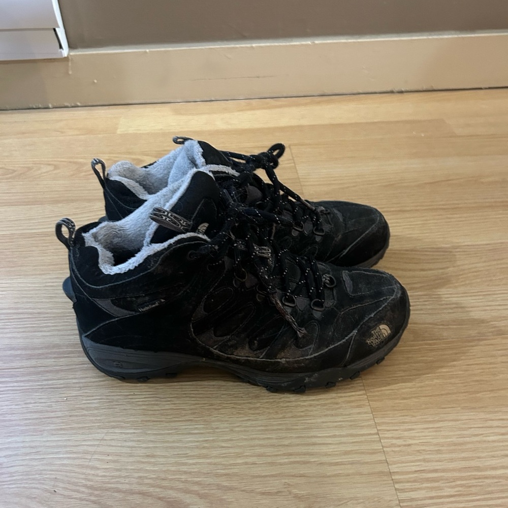 Winter hiking boots